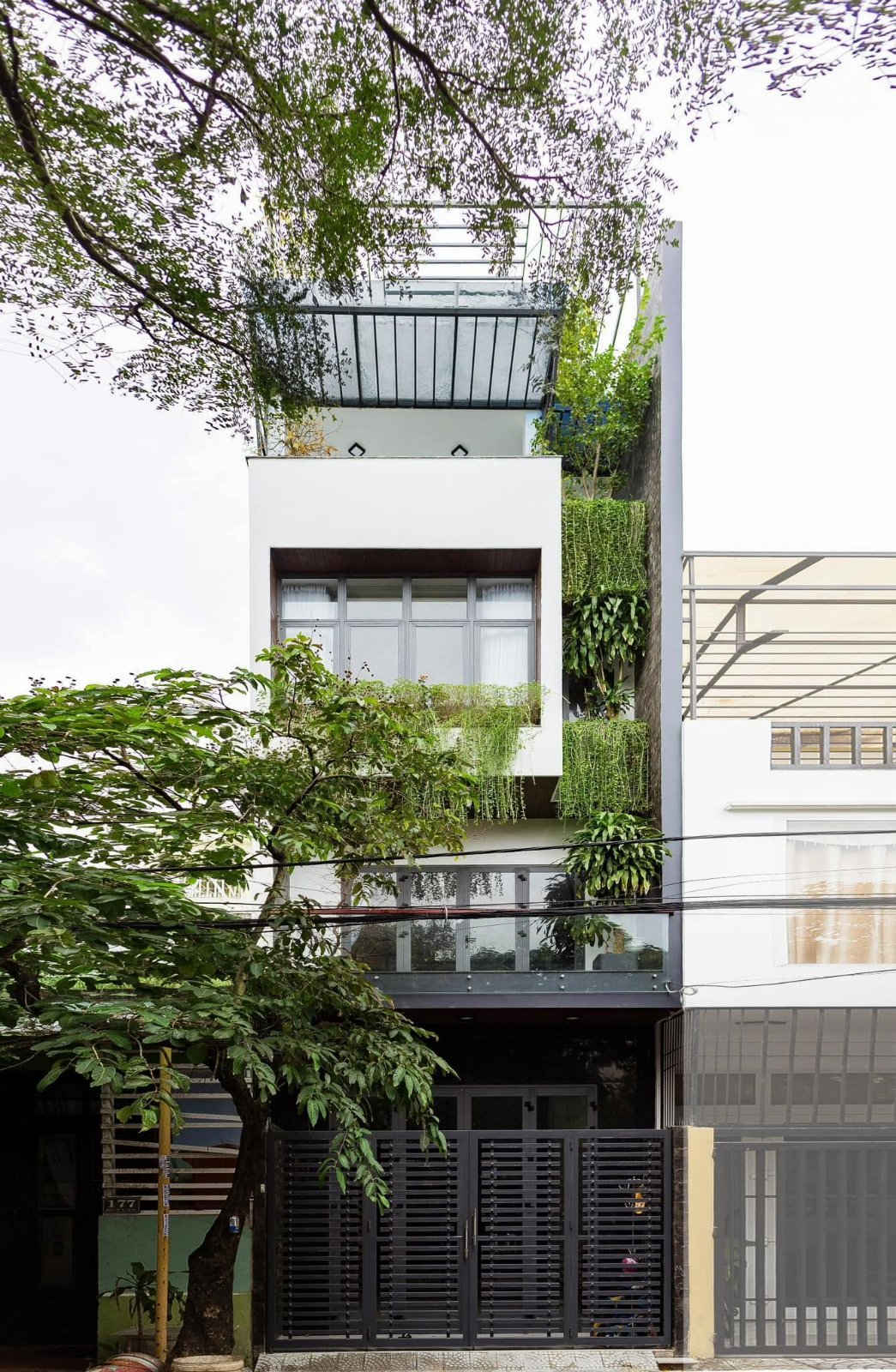 4-Storey Townhouse with a Penthouse 1