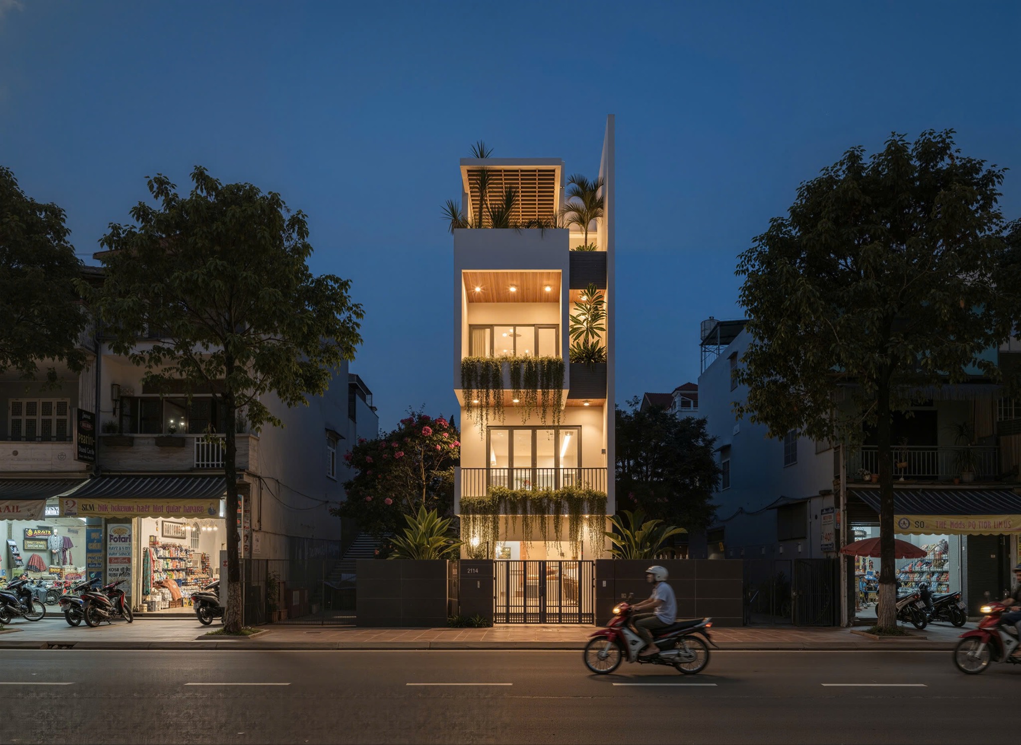 NHÀ 3 TẦNG HIỆN ĐẠI 3